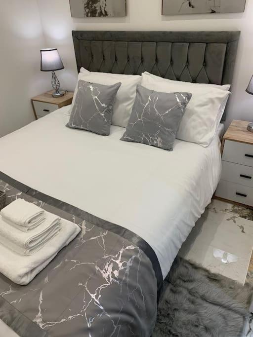 Apartment C, A One Bedroom Flat In South London Carshalton Kültér fotó
